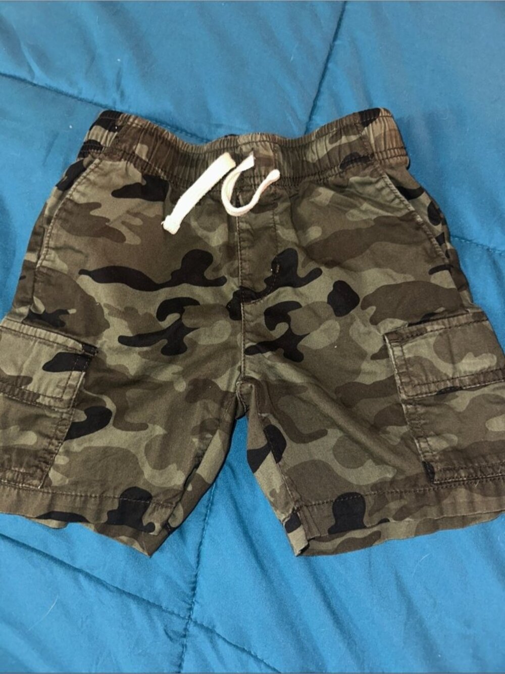 Old Navy Camo Cargo Shorts - Olive & Black